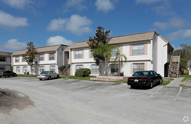 Primary Photo - West Oaks Apartments