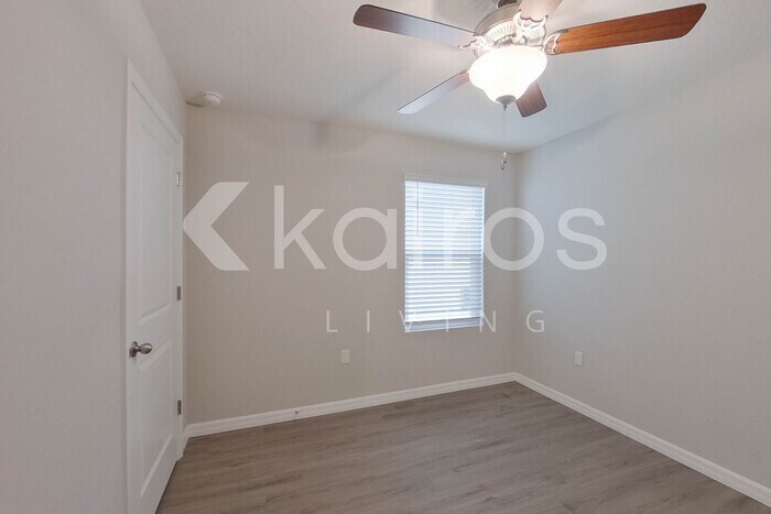 Building Photo - 8533 SW 43rd Ter