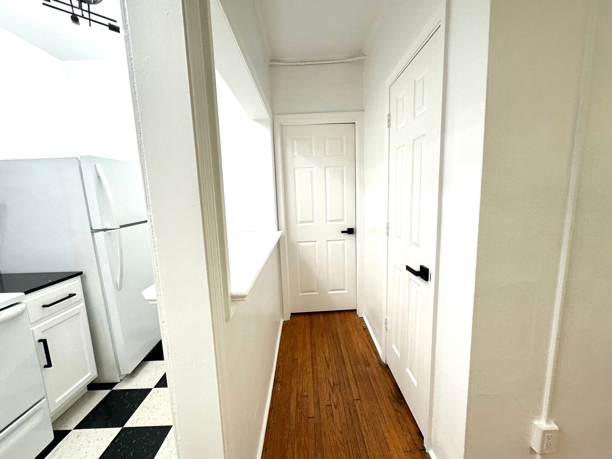 Building Photo - 1108 S Detroit Ave Michael