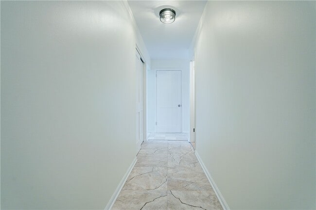 Building Photo - 399 French Rd