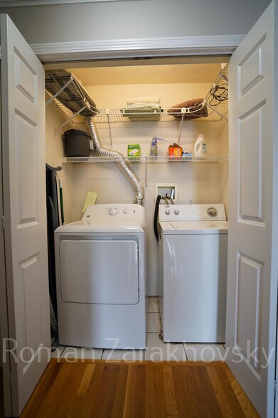 Building Photo - 365 Washington St