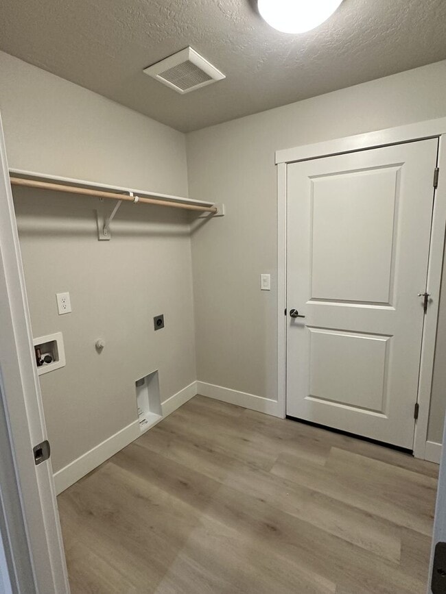 Building Photo - Beautiful 3-Bedroom, 2 Bath Home in Pasco!