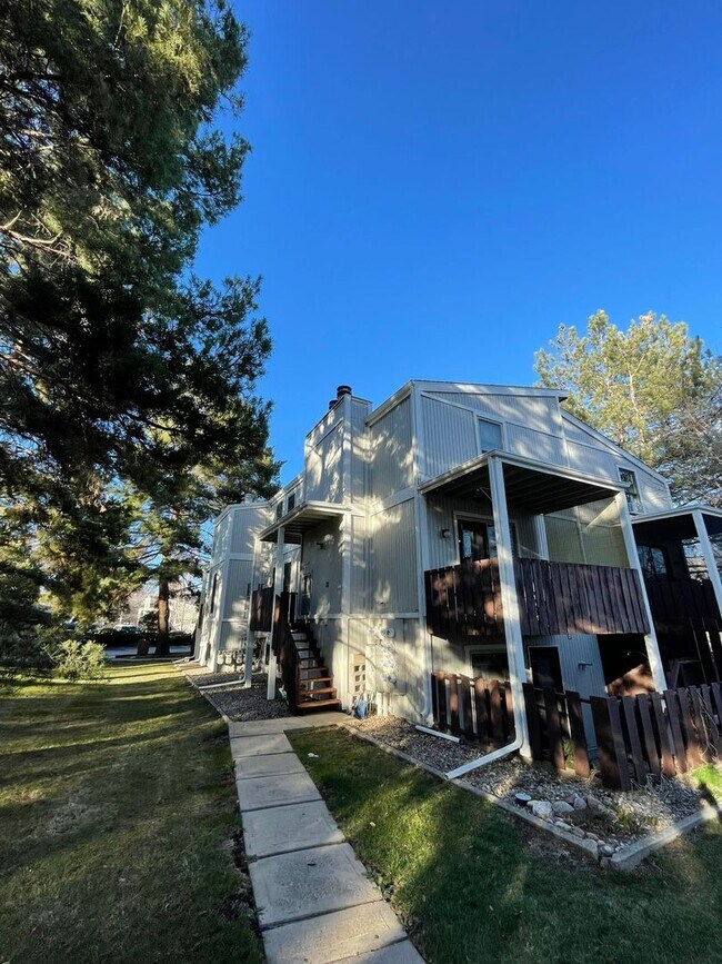Building Photo - 8060 Niwot Rd