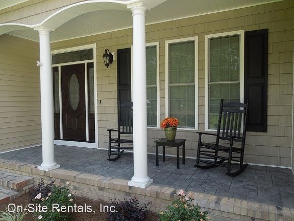 Building Photo - 5 br, 3.5 bath House - 11 Racquet Court