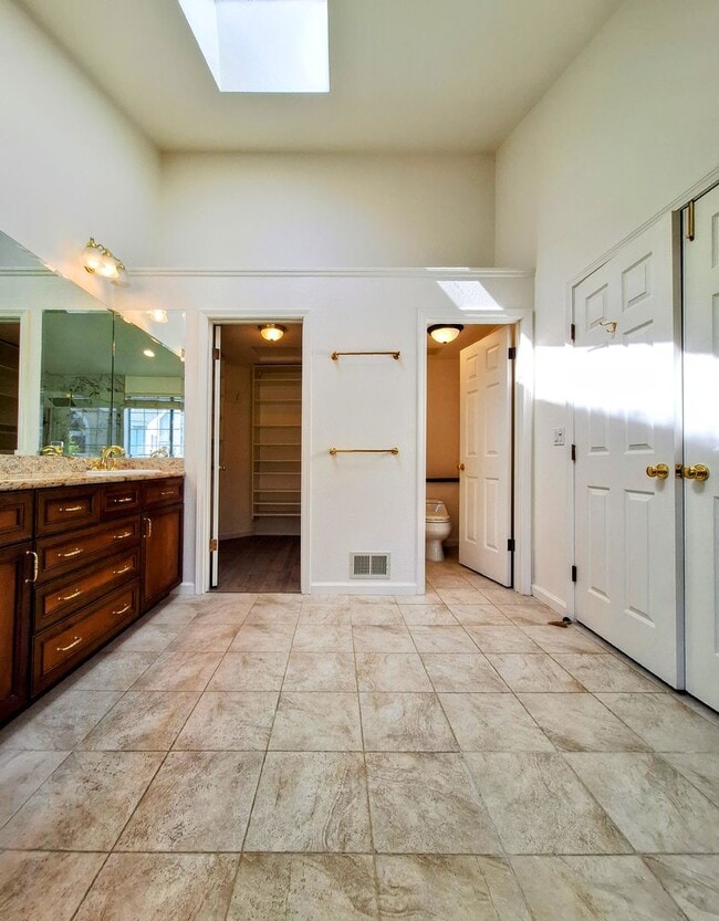 Building Photo - 802 Schooner Bay Dr
