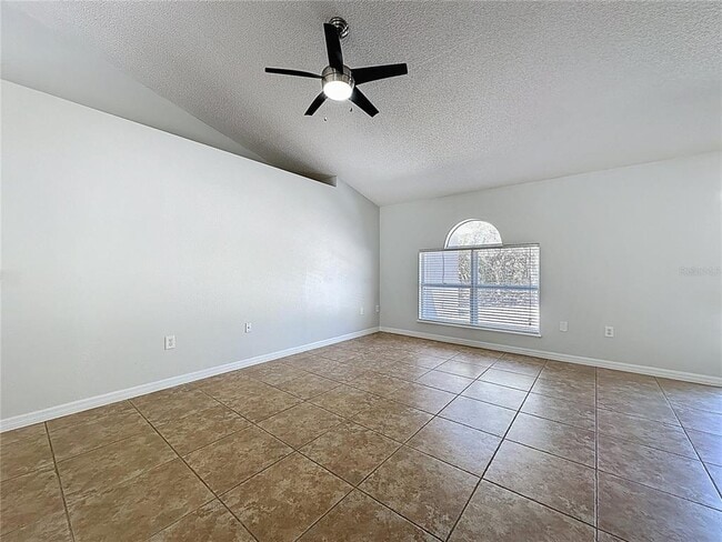 Building Photo - 413 Mulberry Ct