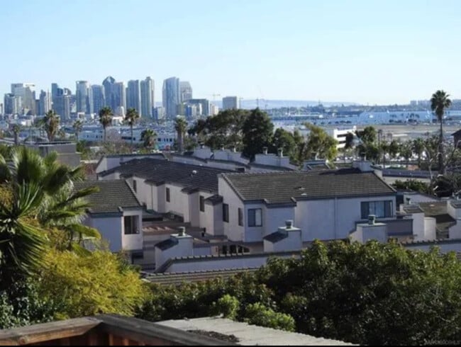 Building Photo - 1885 Titus St