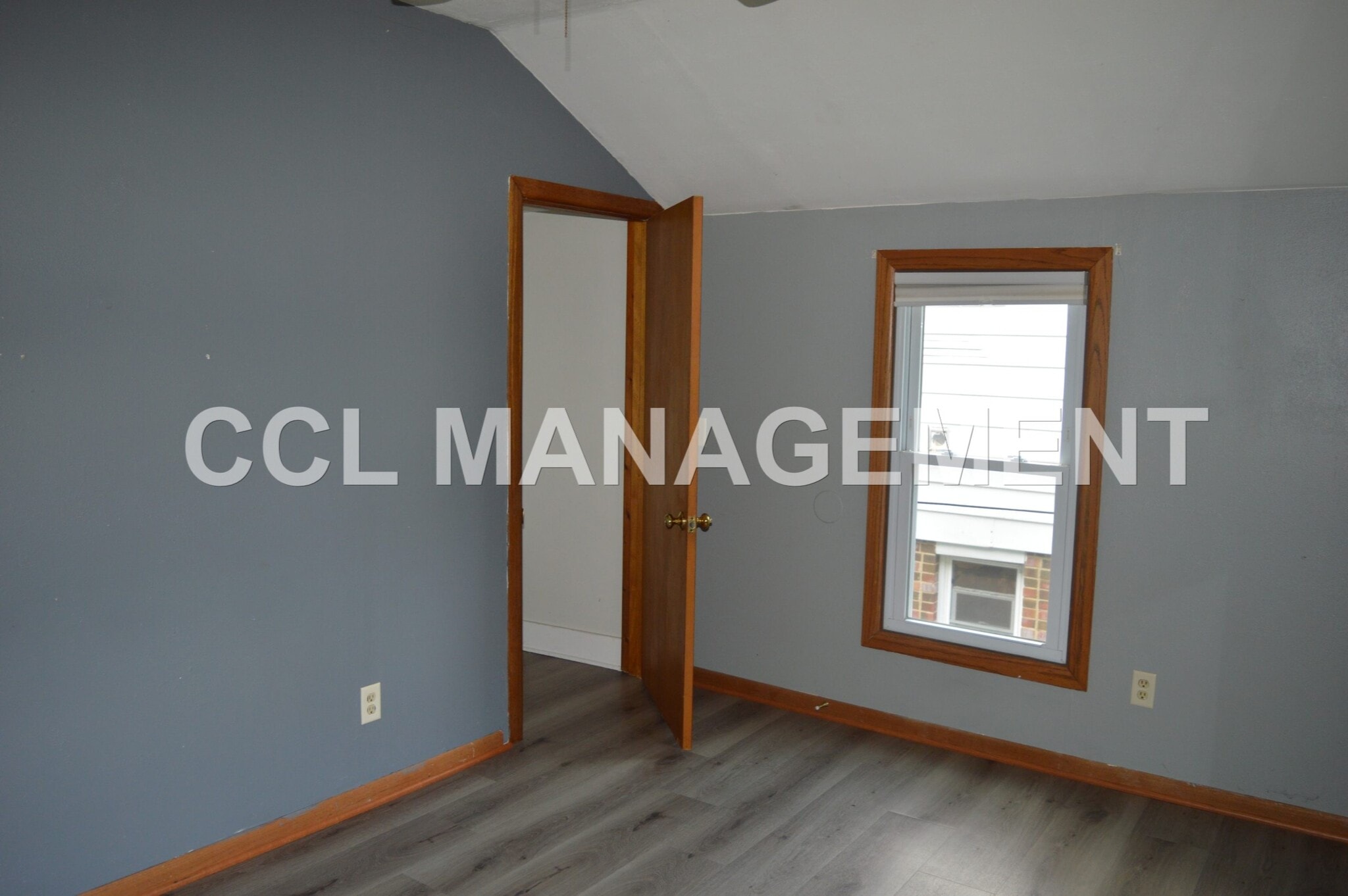 Building Photo - 1717 Loftsgordon Ave