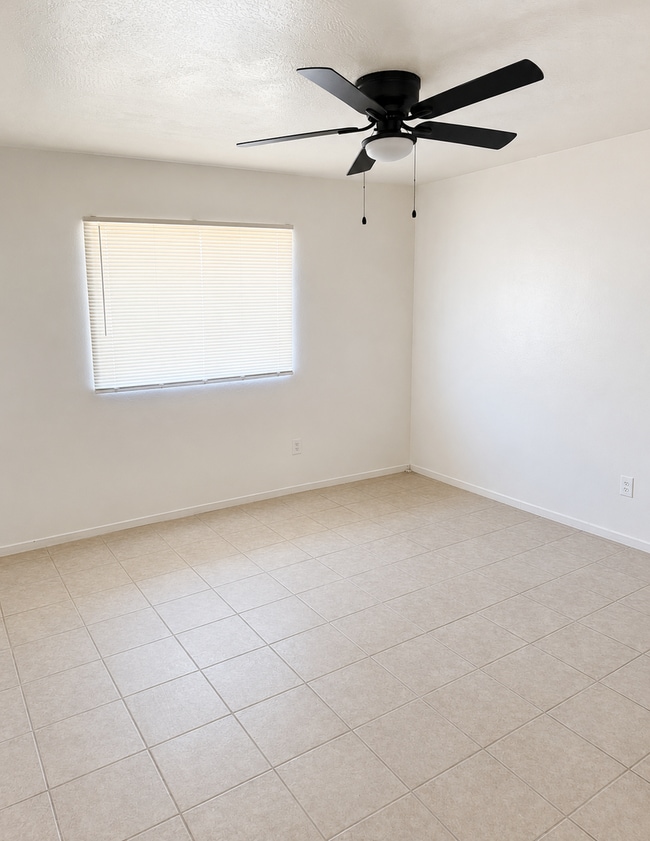 Building Photo - Updated 3 Bedroom Home with Large Yard!