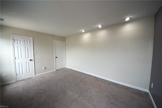 Building Photo - 1197 Dovetail Ct