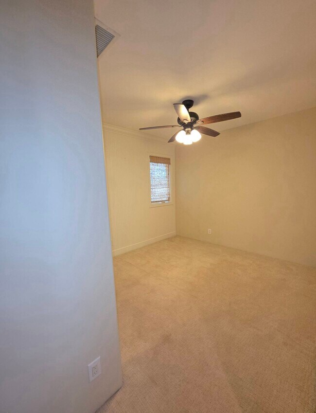 Building Photo - 91-1240-1240 Kaileolea Dr