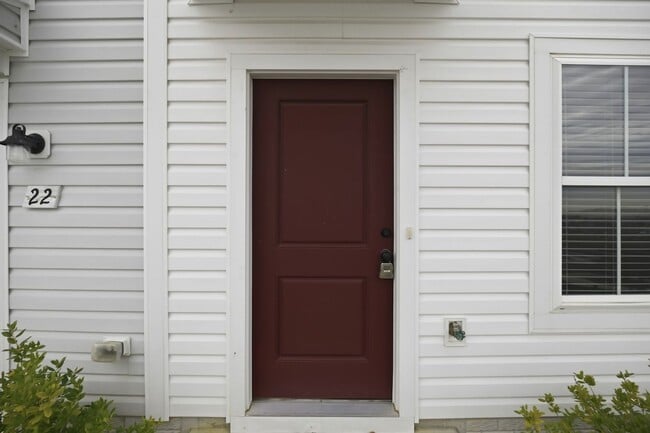 Building Photo - 22 Preening Rd