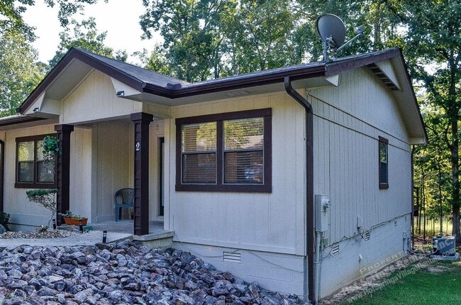 Building Photo - West Gate Area | LaCoruna Courts| Townhome | Unfurnished