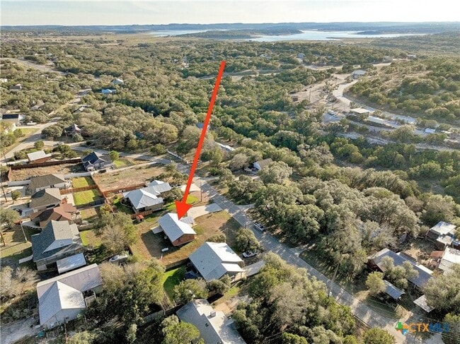 Building Photo - 1616 Lonesome