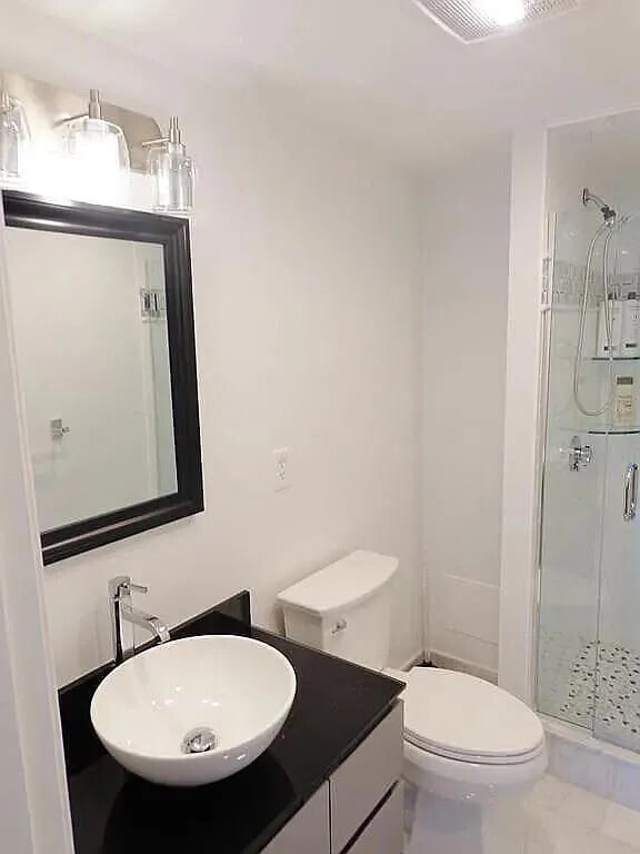 Building Photo - 131 Coolidge Ave