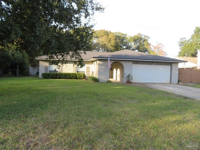 Building Photo - 210 Norwich Dr