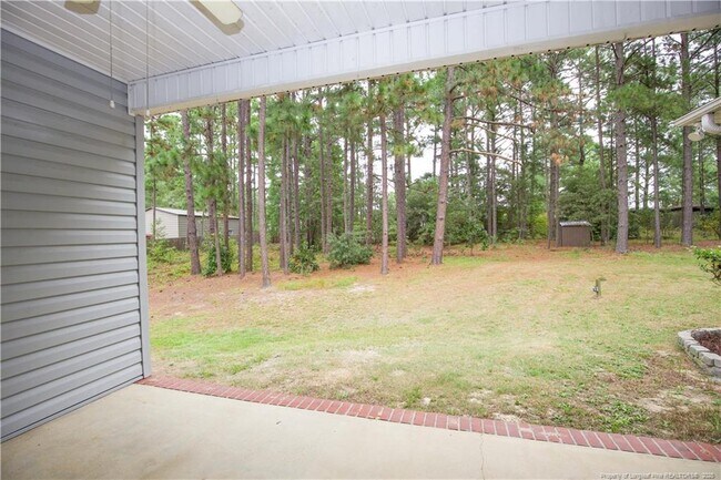 Building Photo - 110 Willow Creek Ln