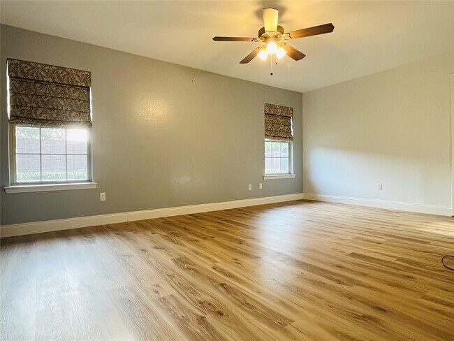 Building Photo - 14312 Tanglewood Dr