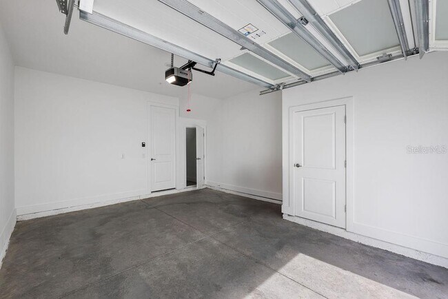Building Photo - 2329 Brix St