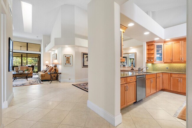 Building Photo - 16939 Isle of Palms Dr