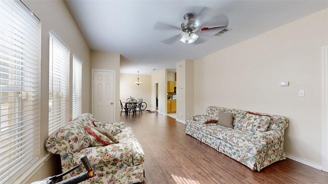 Building Photo - 609 Townplace Dr