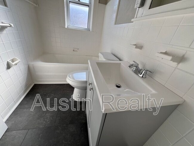 Building Photo - 2175 Big Bend Blvd