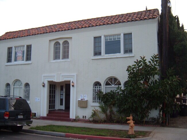 Building Photo - 128 Falcon Ave