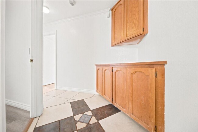 Building Photo - 8408 Silver Run Way