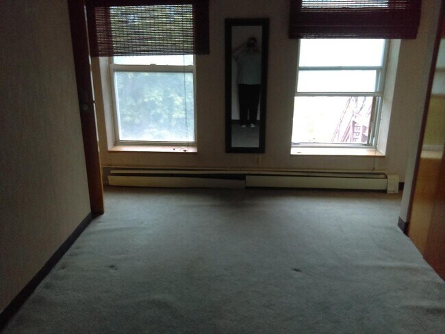 1 Bedroom Bedroom - 112 US Oval