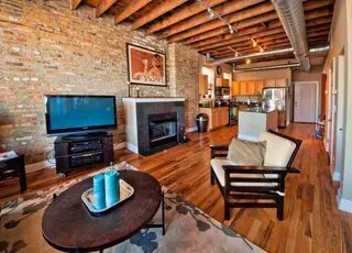 Building Photo - 2368 N Elston Ct