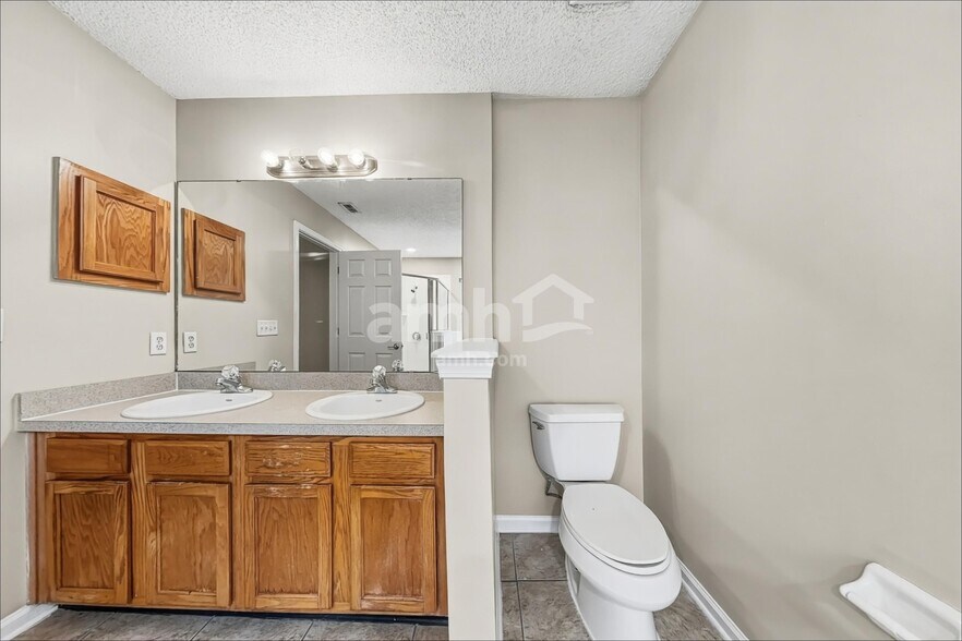 Building Photo - 2720 Cold Creek Blvd
