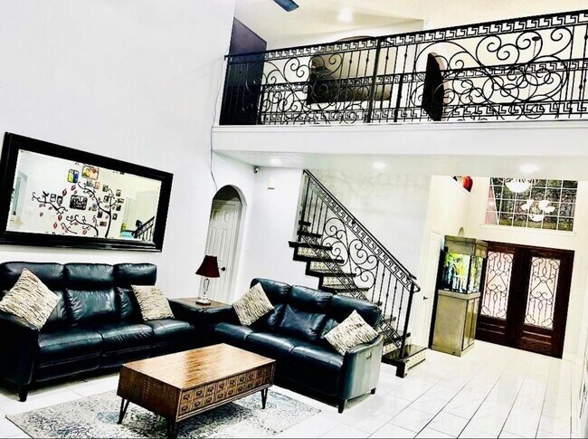 Building Photo - 5902 Crestford Park Ln