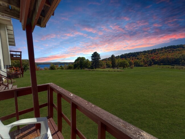 Building Photo - Squaw Mountain Rd