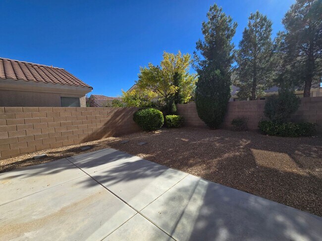 Building Photo - 4 Bedroom Rhodes Ranch Home