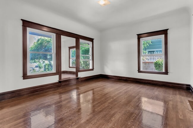 Building Photo - 2633 S Halldale Ave