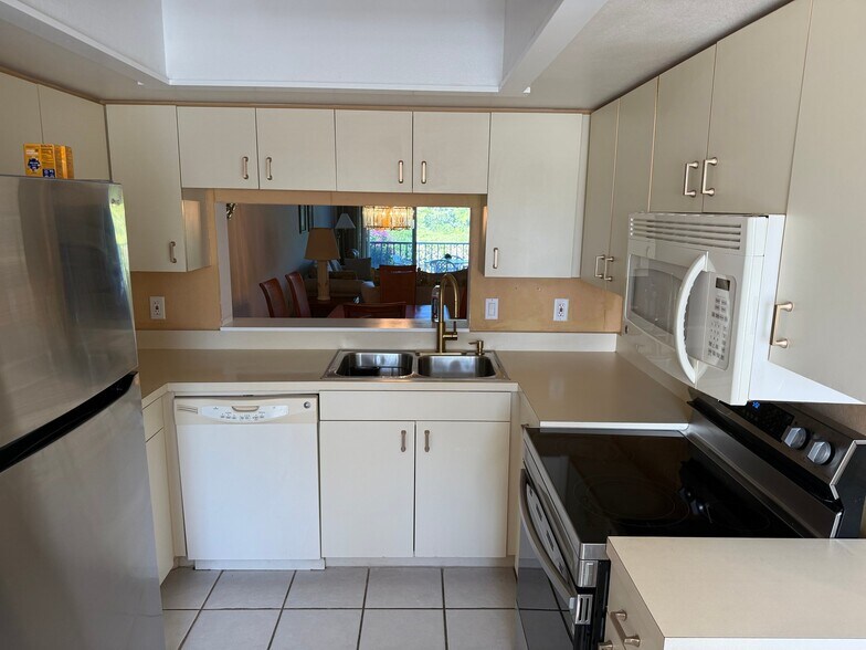 Building Photo - 614 Estuary Dr
