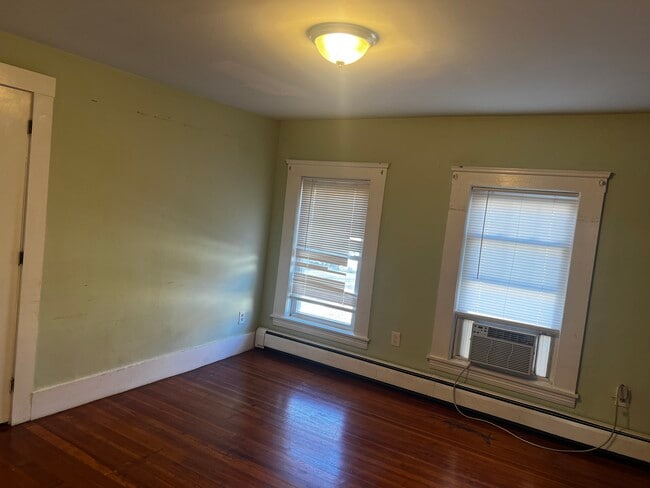 Building Photo - 9 Park St