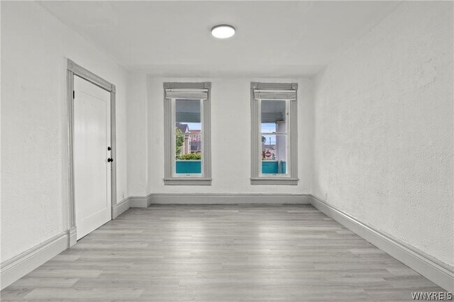 Building Photo - 385 Seventh St