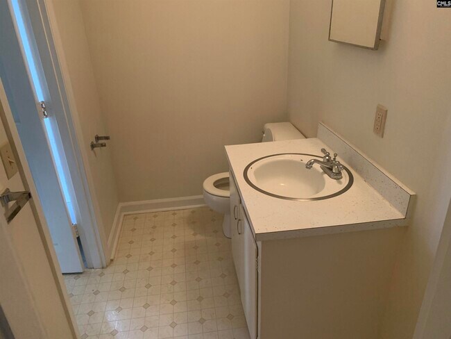 Building Photo - 2403 Duncan St