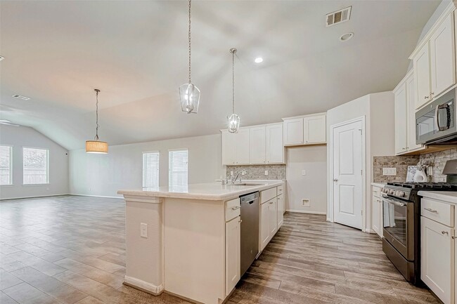 Building Photo - 31118 Gulf Cypress Ln