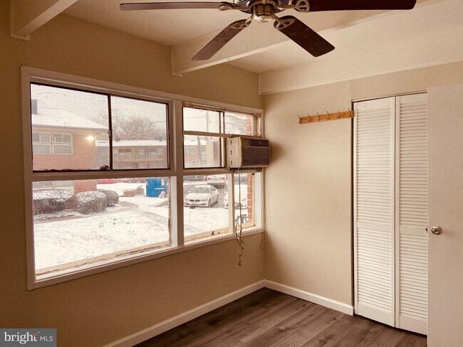 Building Photo - 7405 18th Ave