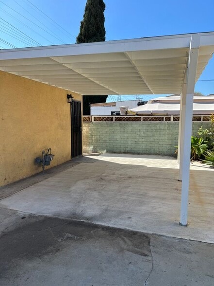 Building Photo - 2770 Glenwood Pl