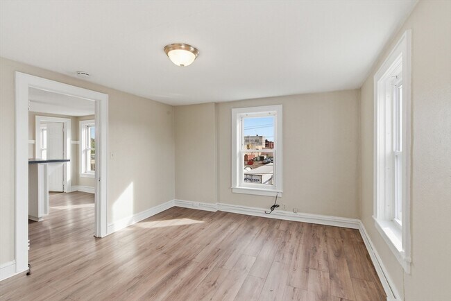 Building Photo - 293 Clemente St