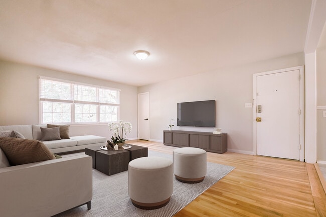 Building Photo - 9 Berkley Pl