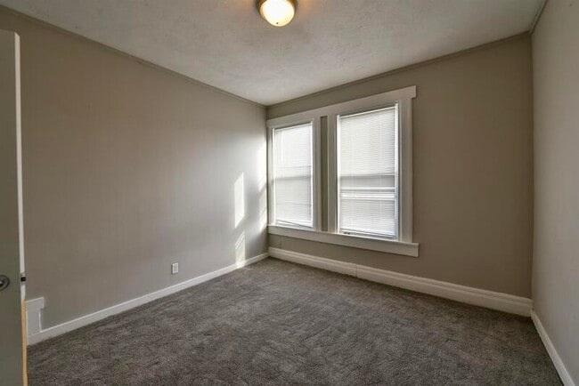 Building Photo - 536 S 30th St