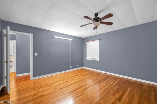 Building Photo - 6 Gainsborough Terrace