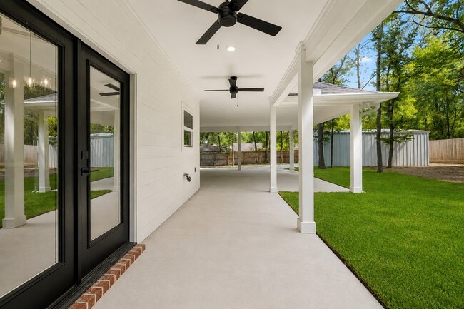 Building Photo - 5161 Lazy Ln