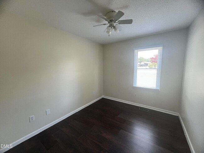 Building Photo - 500 Chinaberry Ln