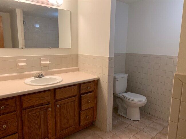 Building Photo - 2366 Commonwealth Ave