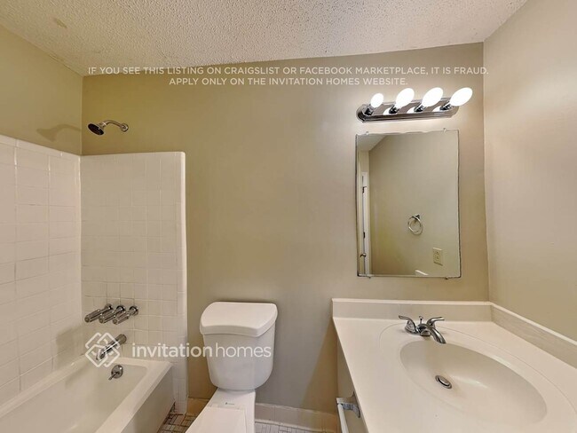 Building Photo - 4700 Cricklewood Ln